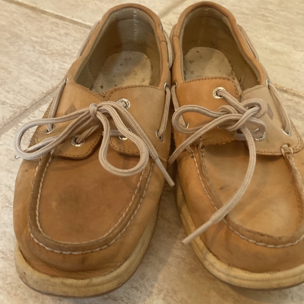 Size 8 Boat Shoes
